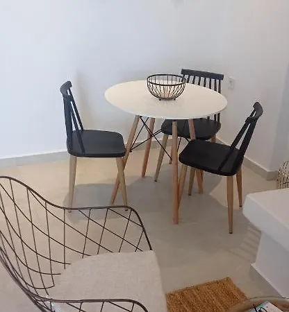 Anixis Paros Apartman Alikí