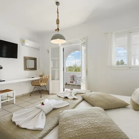 Anixis Paros アパート