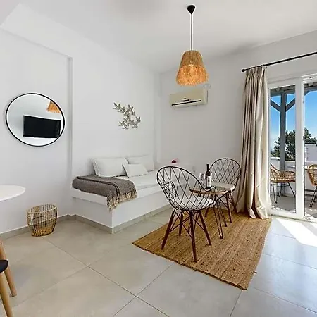 Anixis Paros *