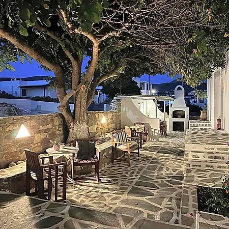 Anixis Paros